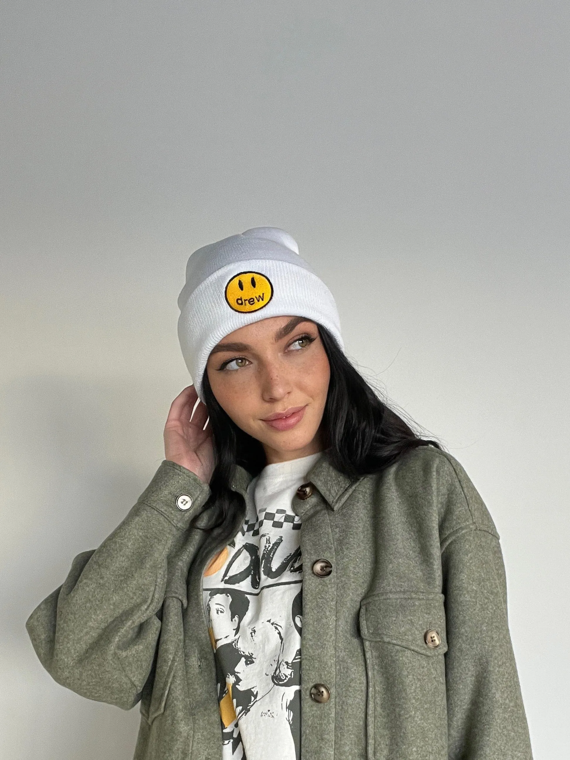 27 Embroidered Smiley Toque