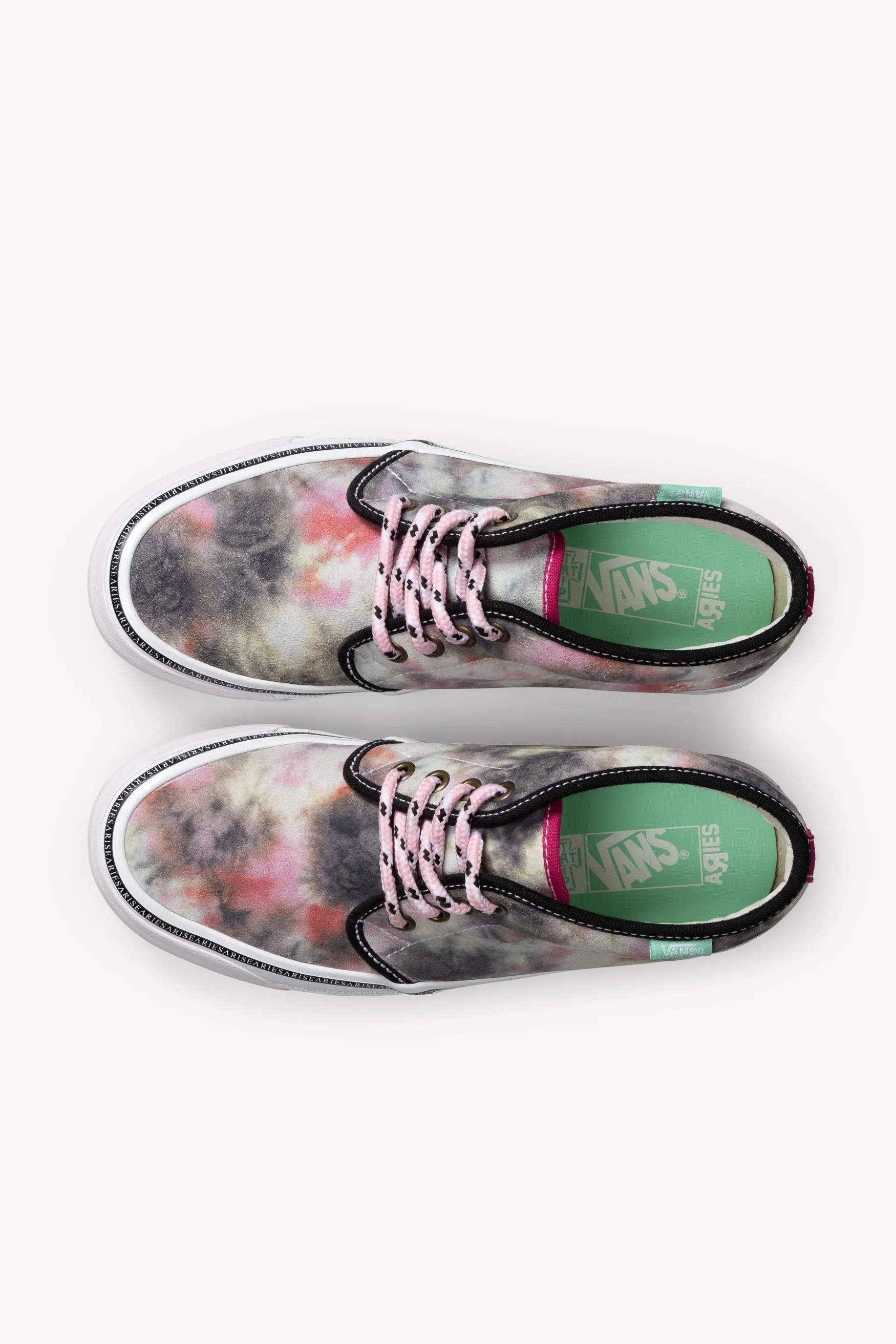 Aries collaboration with Vault by Vans Tie dye CHUKKA Boot LX