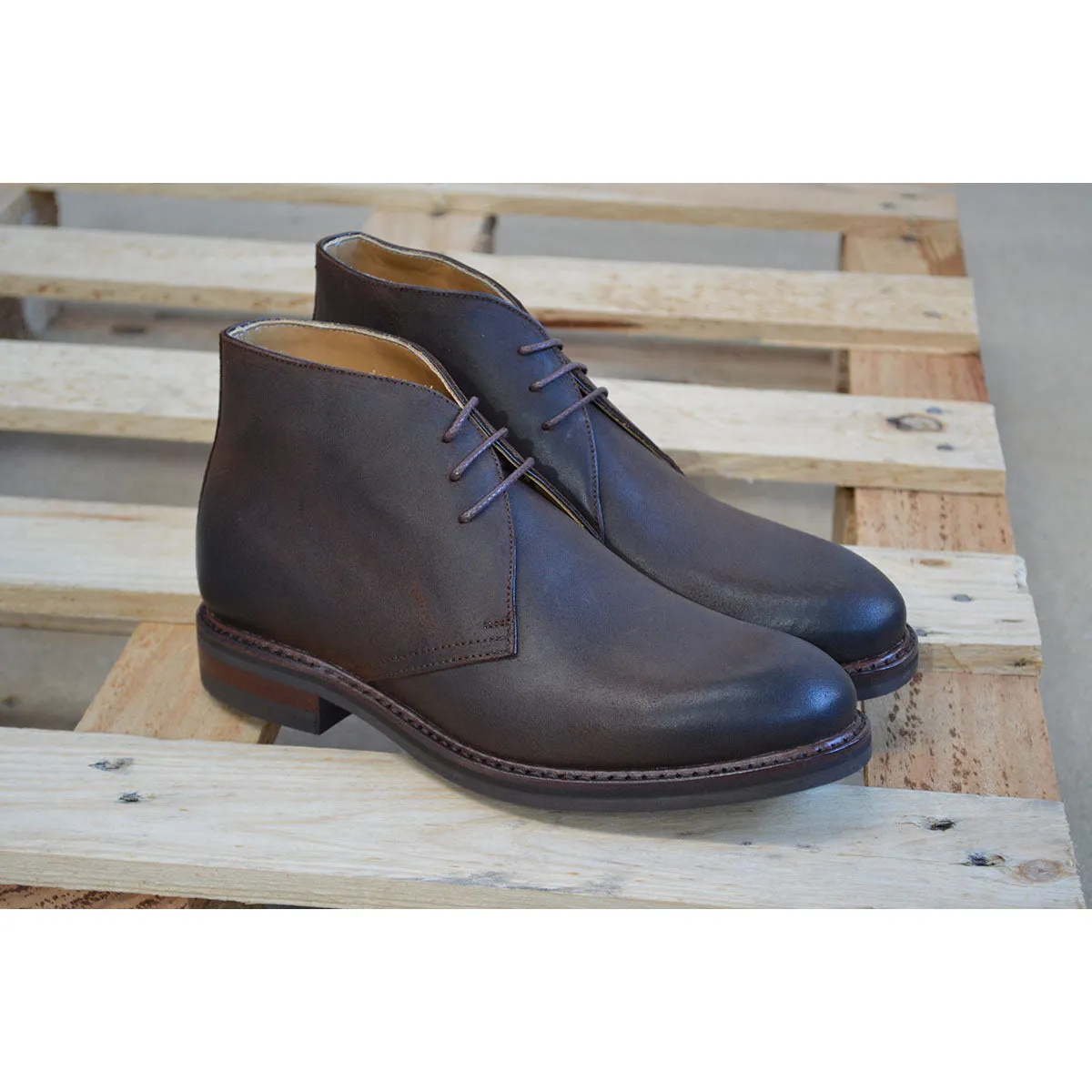 Berwick 1707 Chukka Boot - Waxy Commander Snuff