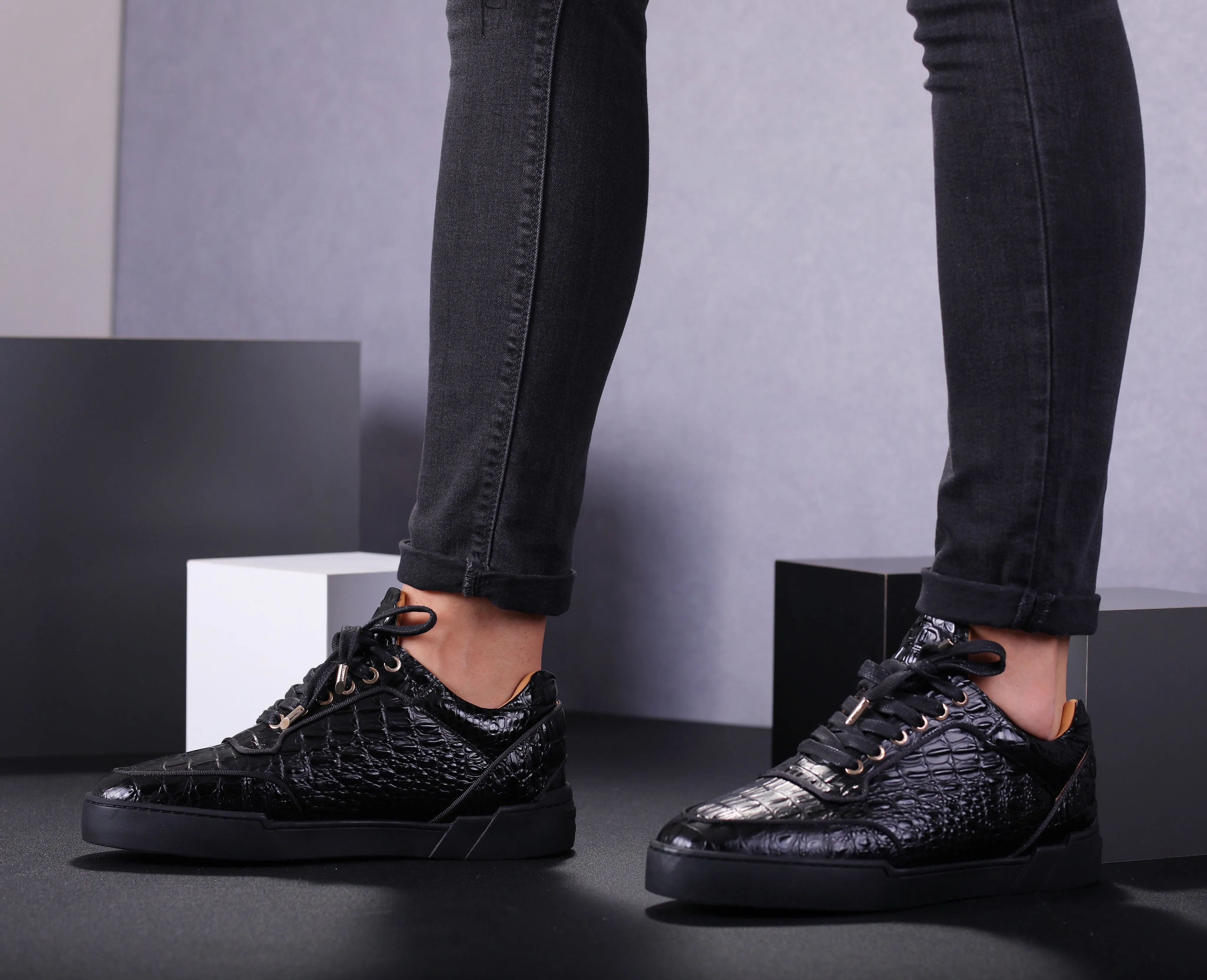 Black Alligator Effect Low-Top Sneakers