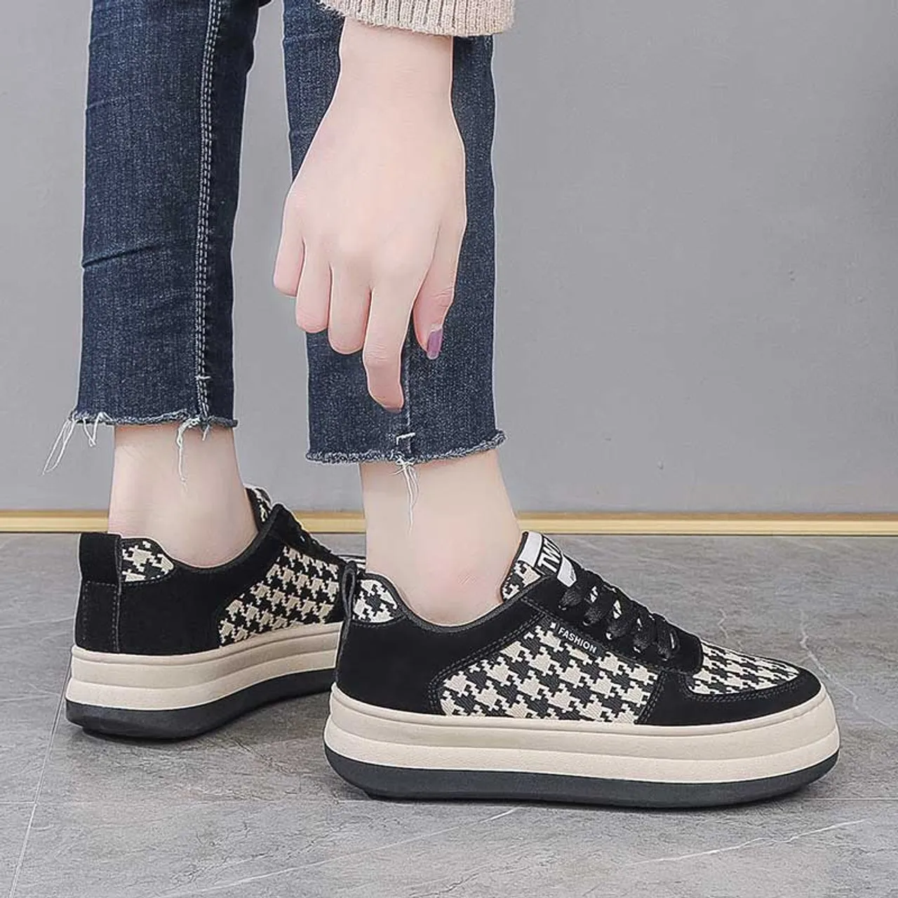 Black chidori pattern lace up shoe sneaker