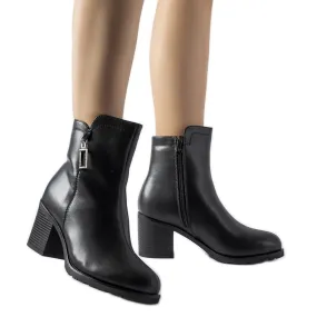 Black insulated ankle boots Ubalda