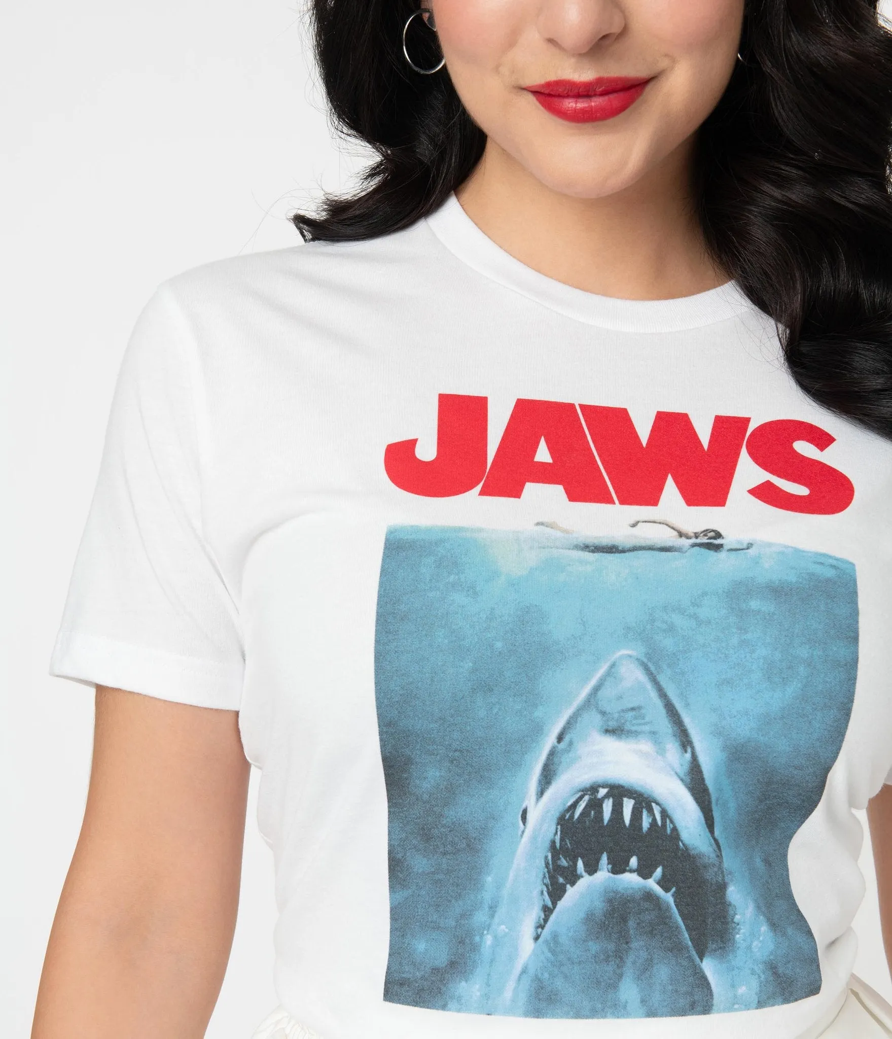 Jaws Unique Vintage Poster Women's Tee - Iconic Movie Graphic Fashion