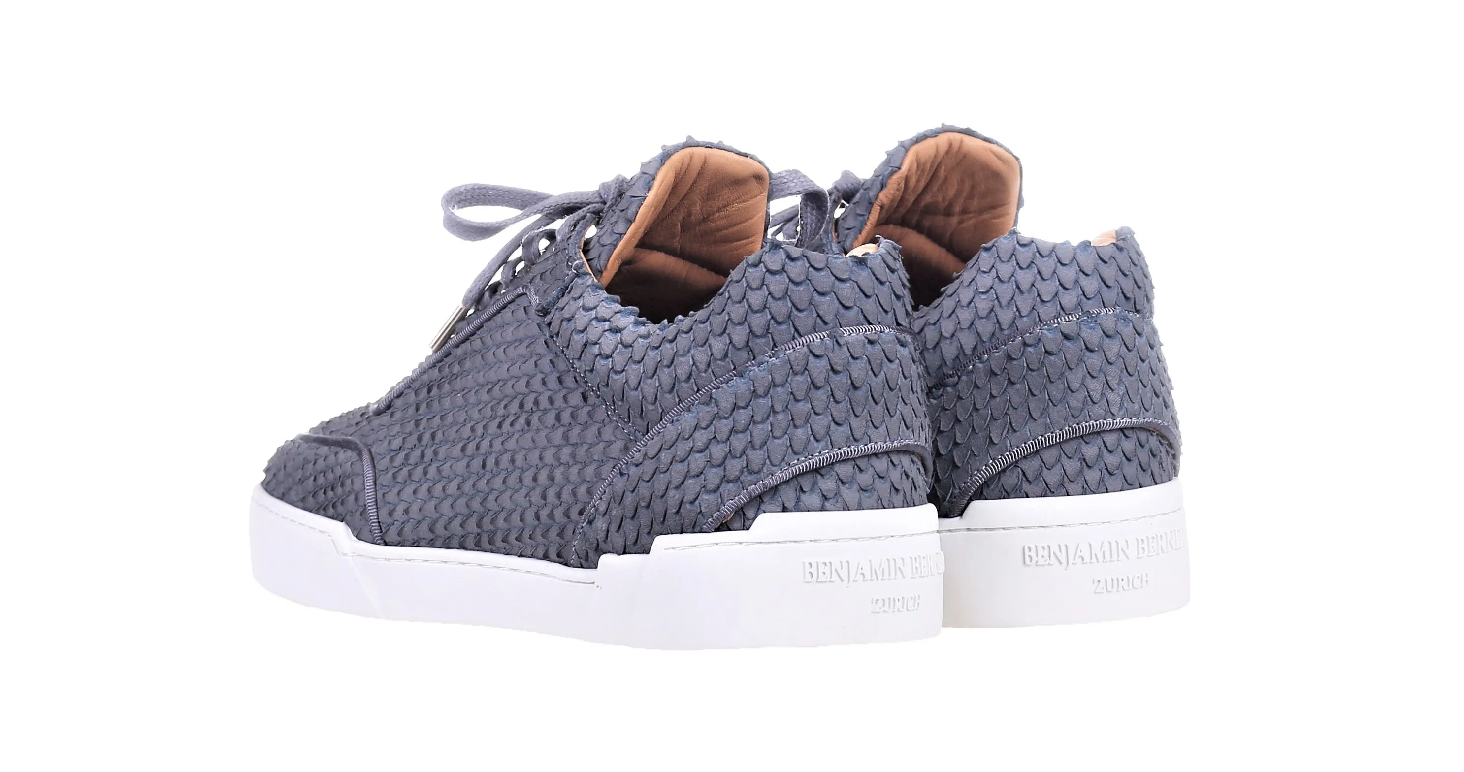 Low-Top Carbon Grey Cobra Cut shoes