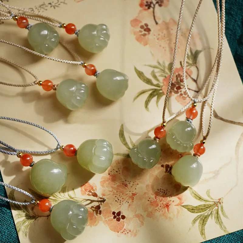 Luxyin Hetian Green Jade Cat Paw Necklace