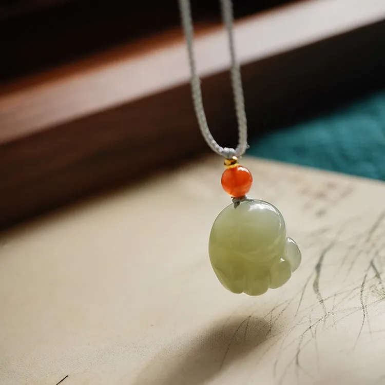 Luxyin Hetian Green Jade Cat Paw Necklace