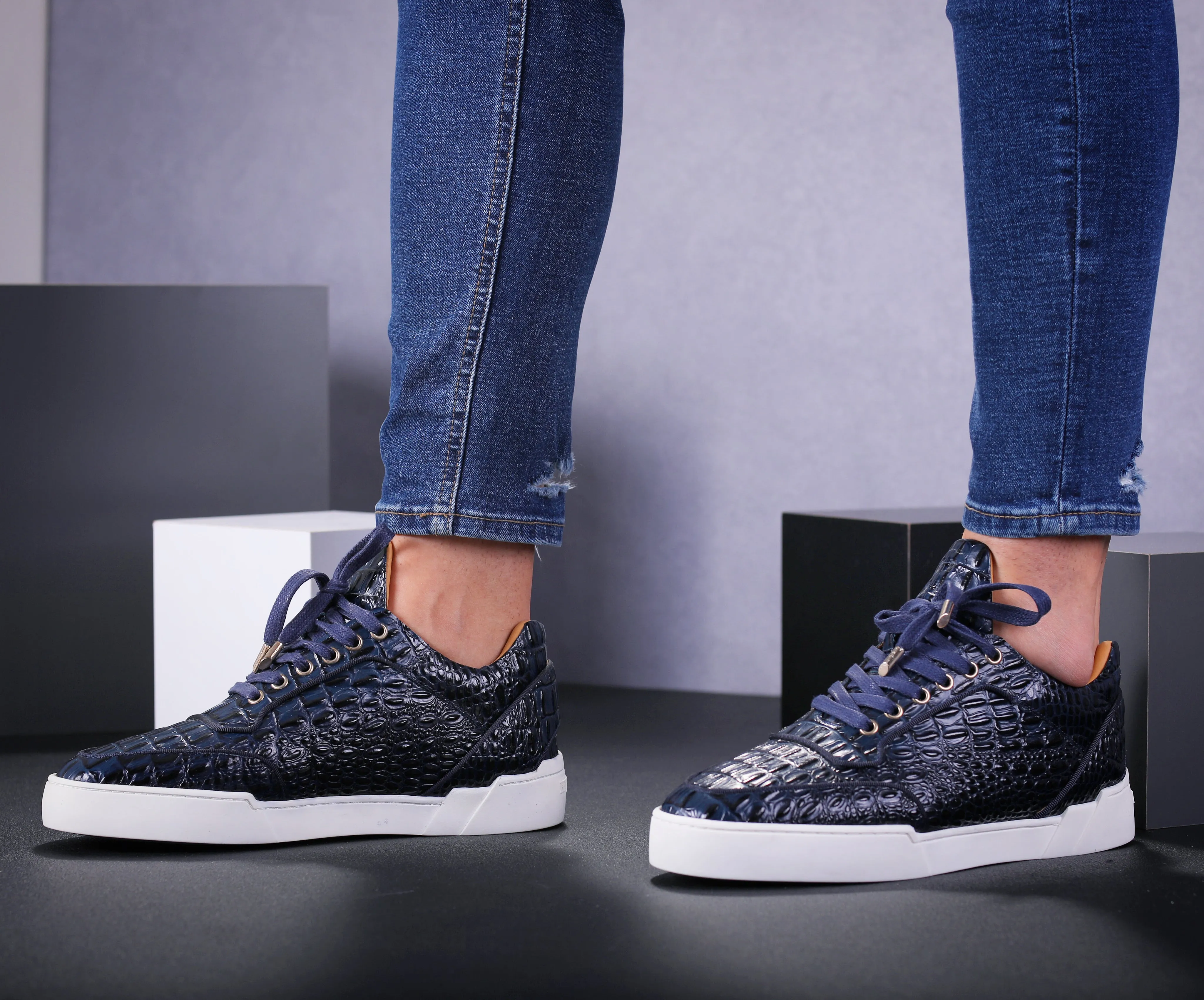 navy alligator effect low-top sneakers