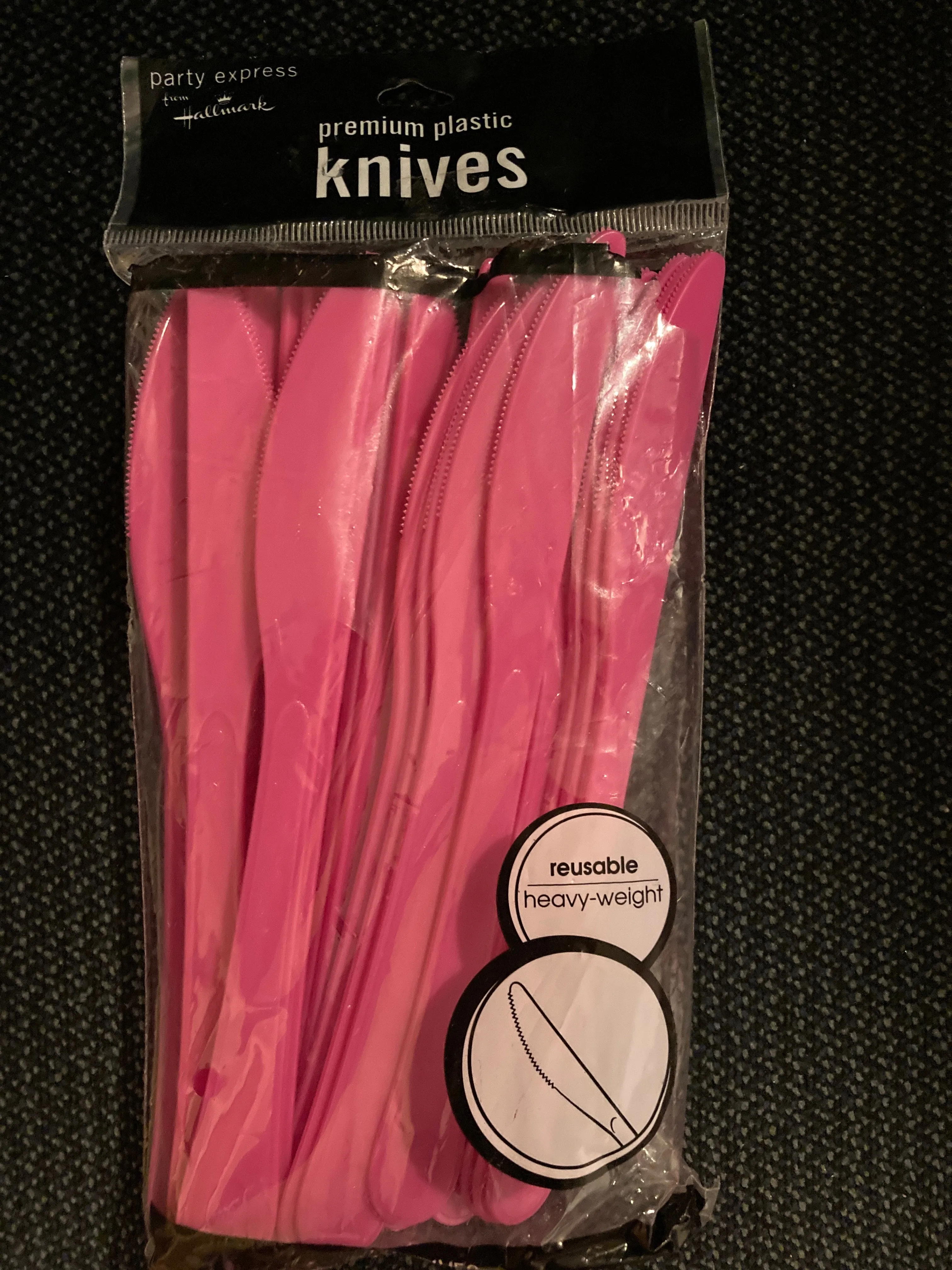 Premium Plastic Cutlery - 24 Count Knives