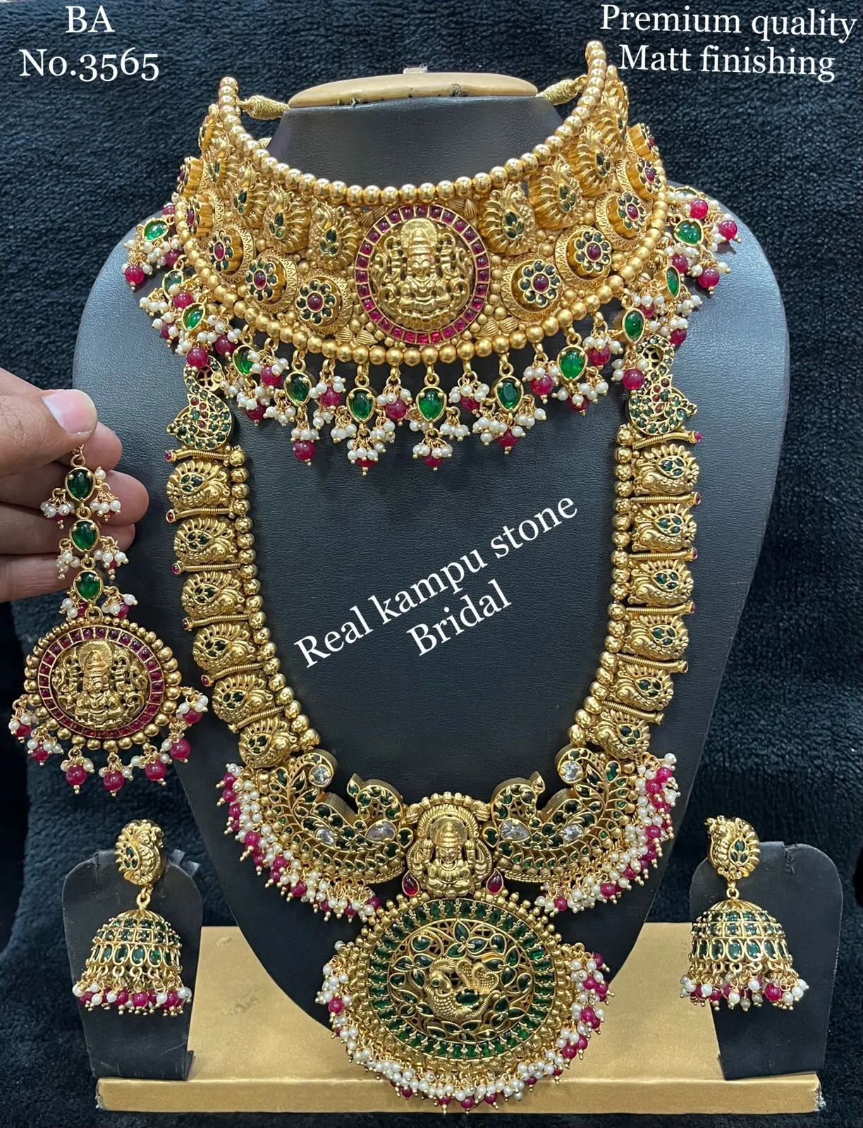 Shiva Ganga Kempu Necklace Set with Mangtikka